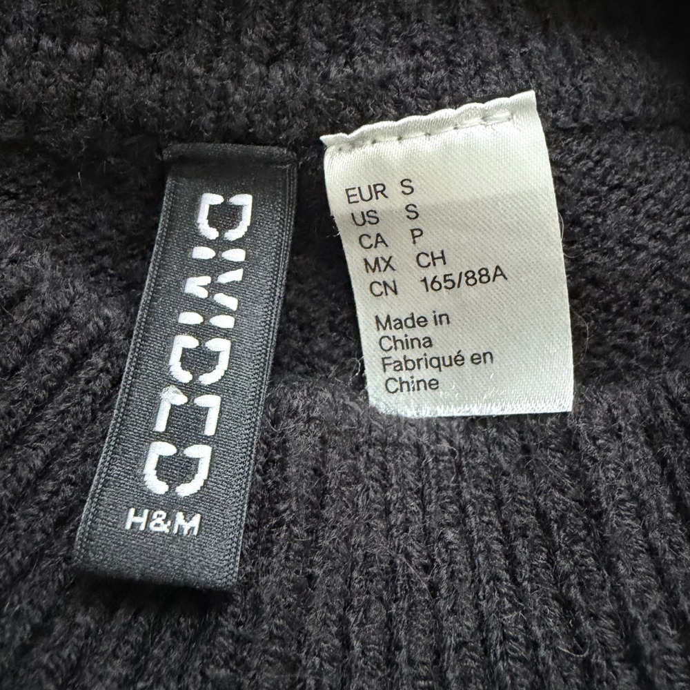 H&M Graphic Crewneck Sweatshirt Black Oversized Streetwear Pullover Logo Size S - Picture 6 of 7